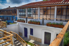 La Tozi Galeria Hotel